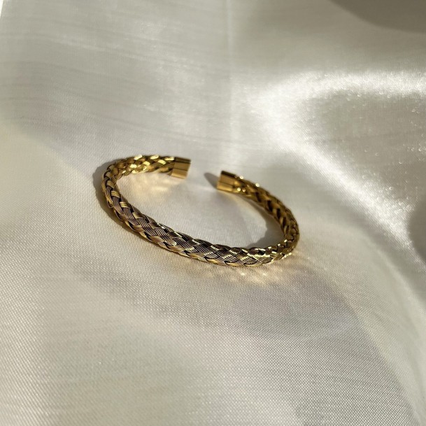 Bracelete Cordão Entrelaçado