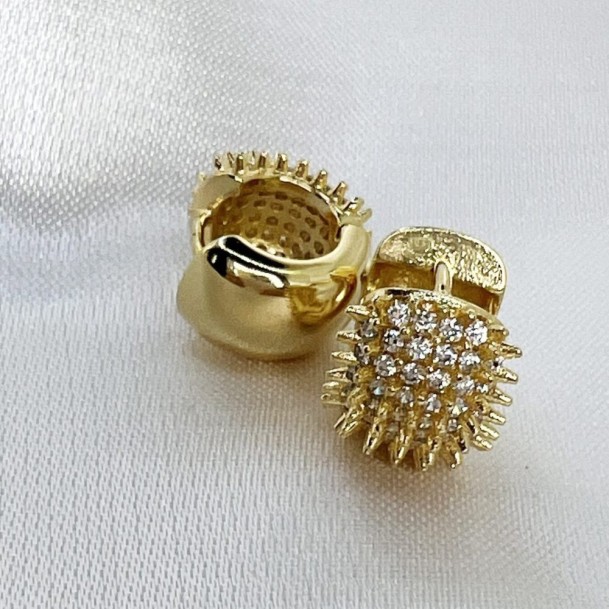 Brinco Argola Ouriço Zircônia Cravejado