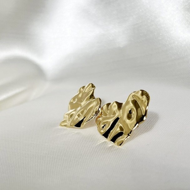 Brinco Martelado Coração Médio