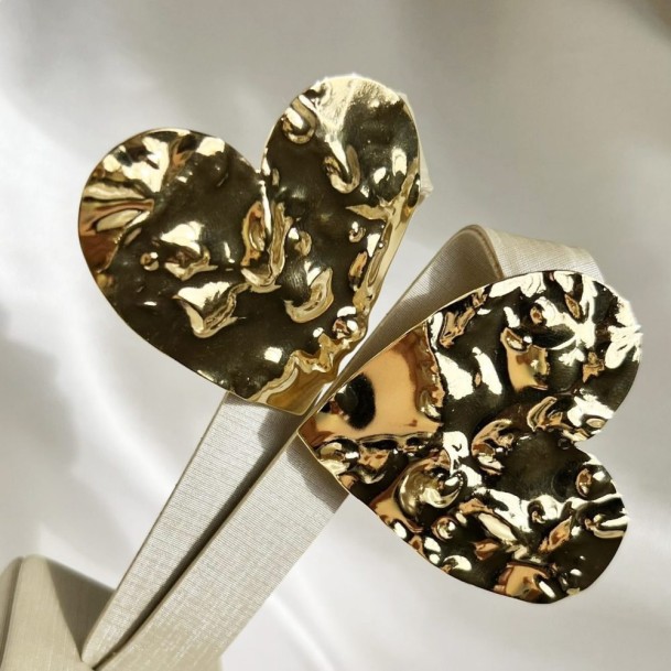 Brinco Martelado Coração Grande