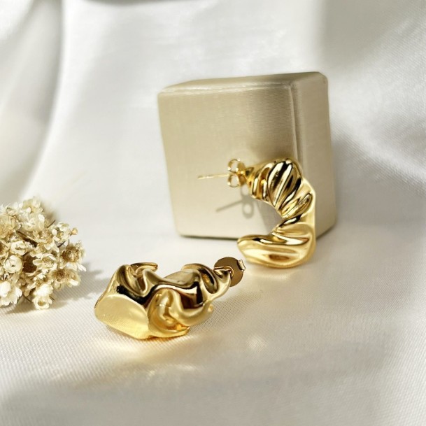 Brinco Gota Abaulada Martelada