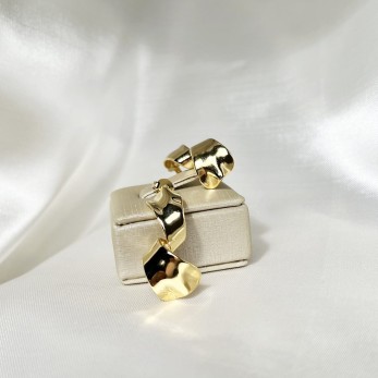 Brinco Fita Entrelaçada