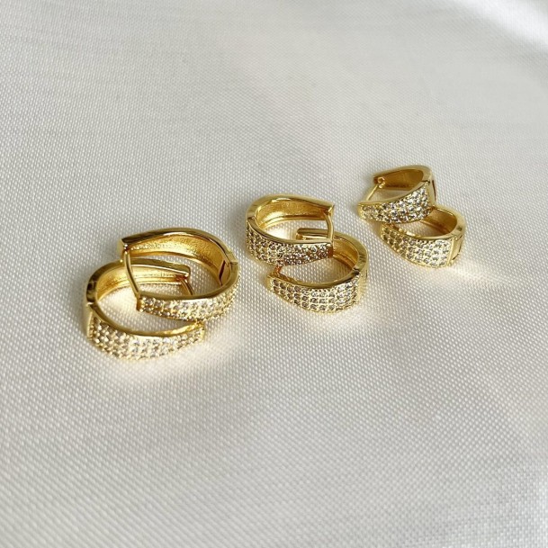 Brincos Trio de Argolas Oval Cravejado