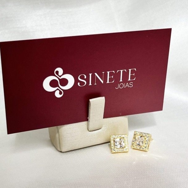 Brinco Zirconia Quadrado Cravejado Pequeno