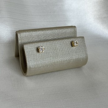 Brinco Ponto de Luz Zircônia Pequeno Quadrado