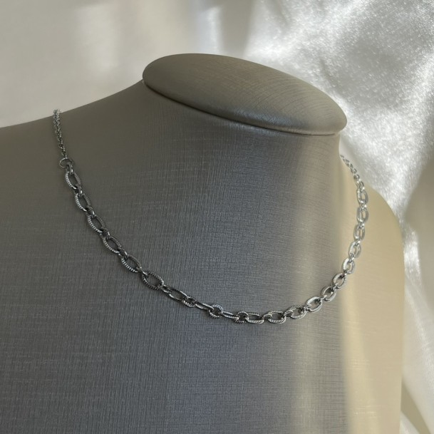 Colar Choker Elos Trabalhados