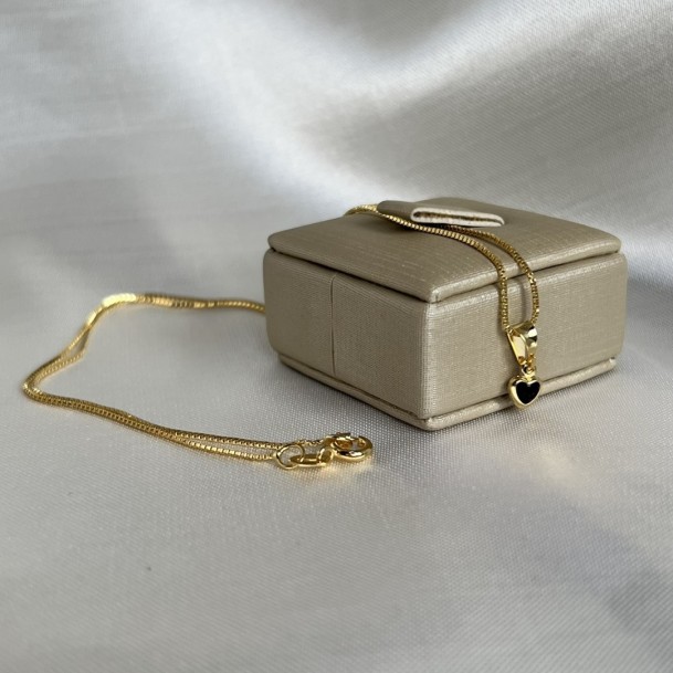 Colar Pingente Coração Preto